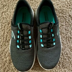Womens Sketchers Go Walk slip in sneakers, size 7 dark gray
